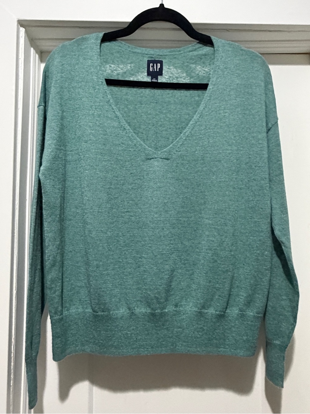 GAP Lightweight V-Neck Sweater in Pale Teal Green